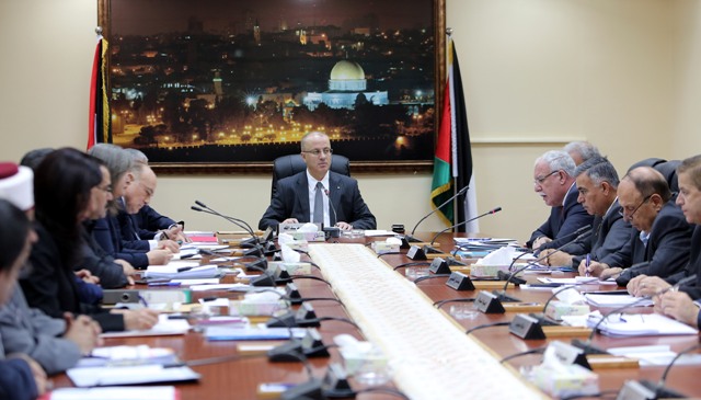 مجلس الوزراء يؤكد على فرض سيادة القانون والنظام العام