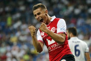 epa05491249 Stade de Reims' Remi Oudin celebrates after scoring against Real Madrid during the Santiago Bernabeu Trophy soccer match between Real Madrid and Stade de Reims at Santiago Bernabeu stadium in Madrid, Spain, 16 August 2016.  EPA/MARISCAL