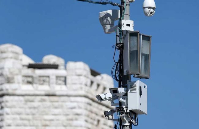 الاحتلال ينصب كاميرات مراقبة شرق بيت لحم