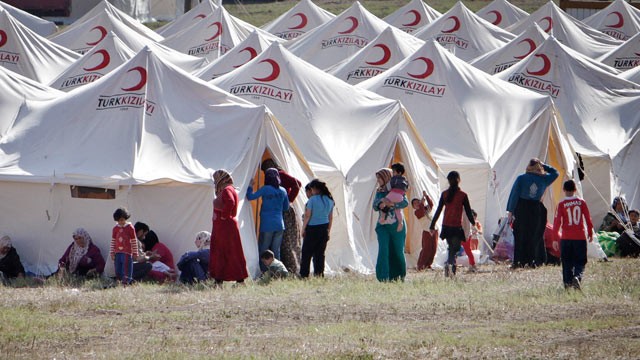 معارضة سياسية لتجنيس السوريين في تركيا