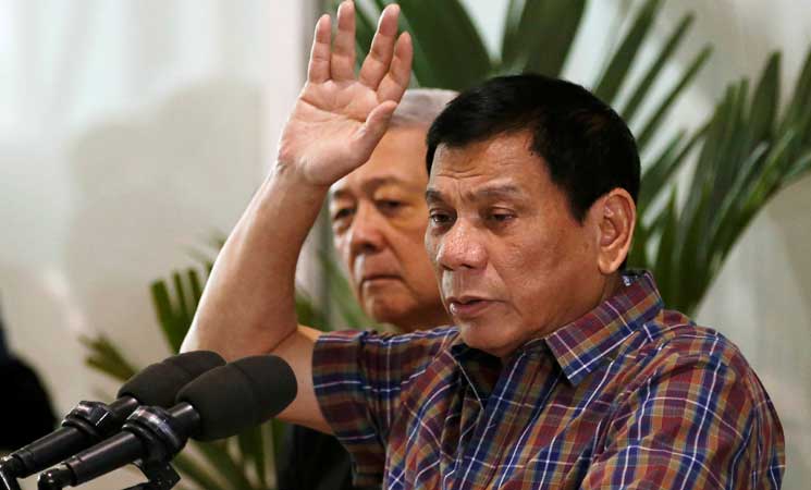 الرئيس الفلبيني يتنصل من اتفاقية 2014 العسكرية مع واشنطن