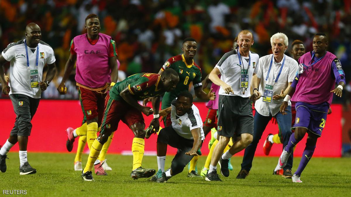 Football Soccer - African Cup of Nations - Final - Egypt v Cameroon - Stade d'Angondjé - Libreville, Gabon - 5/2/17 Cameroon's Vincent Aboubakar celebrates scoring their second goal with teammates and staff Reuters / Amr Abdallah Dalsh Livepic