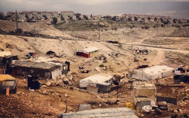 بيتسيلم – تهجير سكّان فلسطينيين عن منازلهم يعتبَر جريمة حرب
