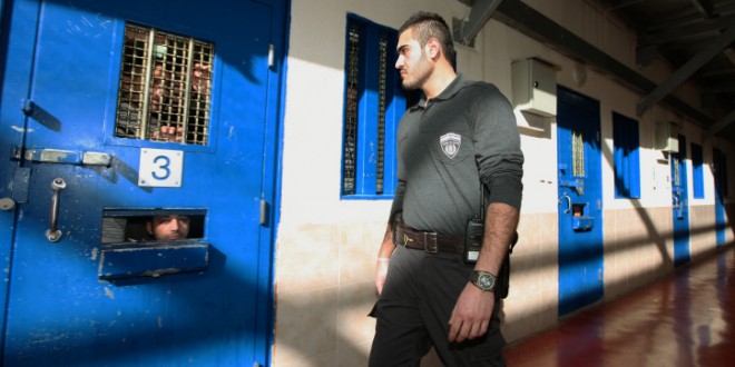 الاحتلال يحكم على الأسير جلال شراونة بالسجن 3 سنوات ونصف