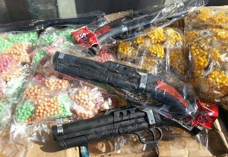 ضبط مسدسات بلاستيكية ممنوعة في نابلس