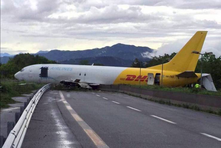 26 مصابا في حادث هبوط طائرة غرب البيرو