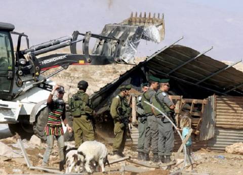 قوات الاحتلال تستهدف رعاة الاغنام شرق وسط قطاع غزة