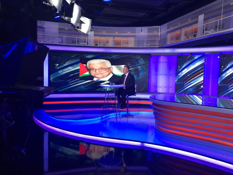 الرئيس يفتتح استديو الأخبار الجديد في تلفزيون فلسطين يشيد بالتطور النوعي للإعلام الرسمي