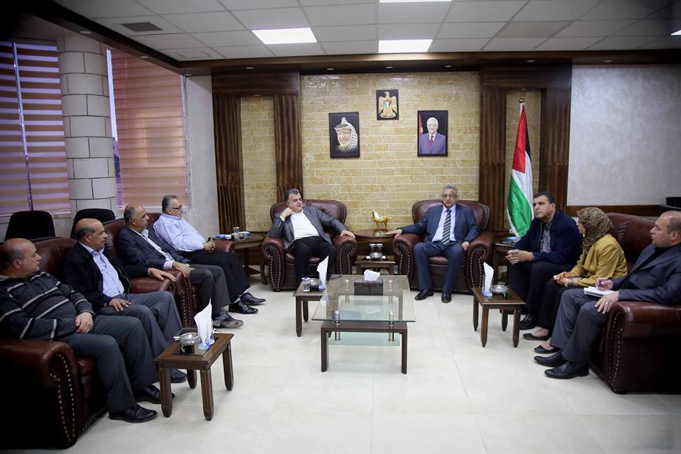 محافظ طولكرم عصام أبو بكر يلتقي الأمين العام لاتحاد نقابات عمال فلسطين