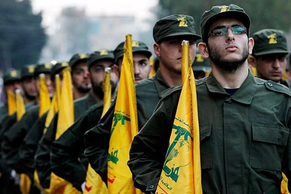 حزب الله ينفي وقوع اشتباكات بين عناصره والجيش السوري