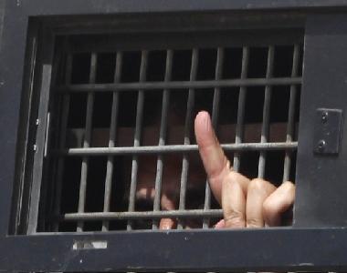 8 أسرى يواصلون إضرابهم عن الطعام رفضا للاعتقال الاداري