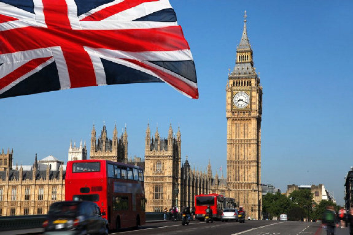 CHARGES MAY APPLY Re: Big Ben On 2012-06-26, at 8:56 AM, Simpson, Mike wrote: London's famed Clock Tower which houses Big Ben is to be renamed Elizabeth Tower in honour of Queen Elizabeth's 60 years on the throne. 