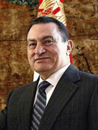 هل تلجأ مصر إلى رموز نظام مبارك الهاربين لإنقاذ اقتصادها؟
