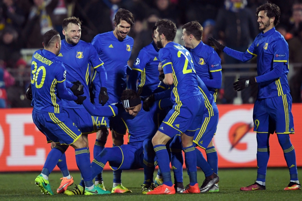 Rostov's Ecuadorian midfielder Christian Noboa celebrates after scoring his team's third goal from a free-kick during the UEFA Champions League football match between FC Rostov and FC Bayern Munich at Rostov-on-Don's Olimp 2 stadium on November 23, 2016. / AFP / Kirill KUDRYAVTSEV