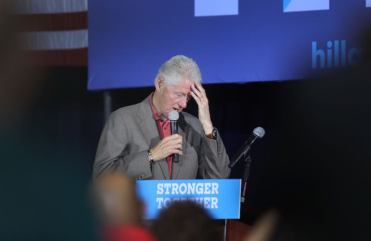 FLORIDA CITY, FL - NOVEMBER 01: Fromer president Bill Clinton speaks during a rally at the Florida City Youth Activity Center to encourage voters to cast a ballot for his wife Democratic presidential candidate Hillary Clinton on November 1, 2016 in Florida City, Florida. Voters have already begun casting their ballots in early voting ahead of the general election on Tuesday Nov. 8th. Joe Raedle/Getty Images/AFP
== FOR NEWSPAPERS, INTERNET, TELCOS & TELEVISION USE ONLY ==