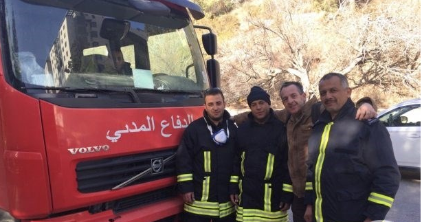إسرائيليون يكتبون: “رجال الإطفاء الفلسطينيون شجعان”