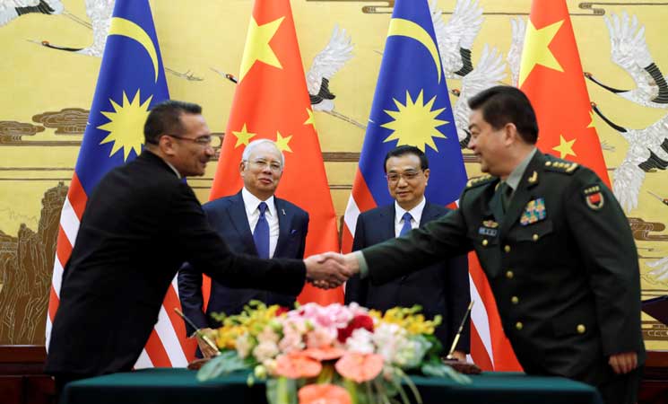 ماليزيا تشتري أربع سفن حربية من الصين في صفقة تاريخية
