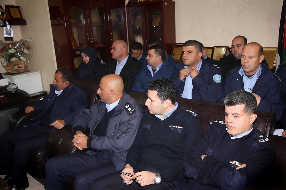 محافظ طولكرم عصام أبو بكر  يقدم التهاني للشرطة بمناسبة يوم الشرطة العربي
