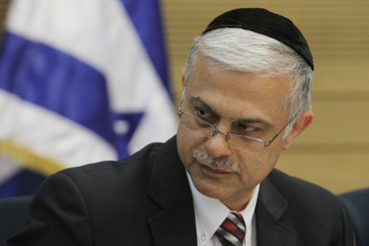 Member of the ultra orthodox Shas party Amnon Cohen seen in the Israeli parliament on June 11, 2012. Photo by Miriam Alster/FLASH90 *** Local Caption *** àîðåï ëäï
ëðñú
