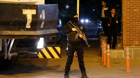 “تركيا” اعتقال برلمانيتين من حزب موال للأكراد بعد تفجيري إسطنبول