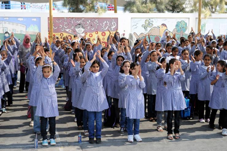 التوقيع على مذكرة تفاهم لدعم المدارس في فلسطين