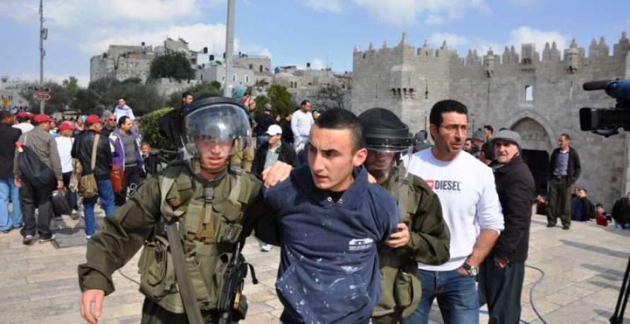 قوات الاحتلال تعتقل 4 مواطنين من القدس
