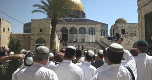 “أوقاف القدس” تستنكر تصعيد الاحتلال الخطير بحق “الأقصى”