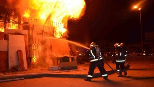 إصابة 6 مواطنين بحريق في خان يونس ومواطن بصعقة كهربائية في غزة