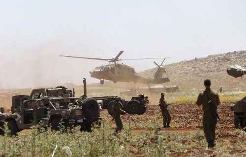 الاحتلال يحشد المزيد من الآليات العسكرية في الأغوار