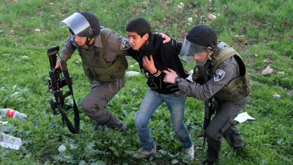 قوات الاحتلال تعتقل طفلين من القدس