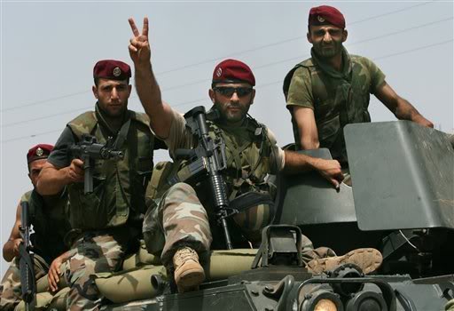تسليم متشدد للجيش اللبناني