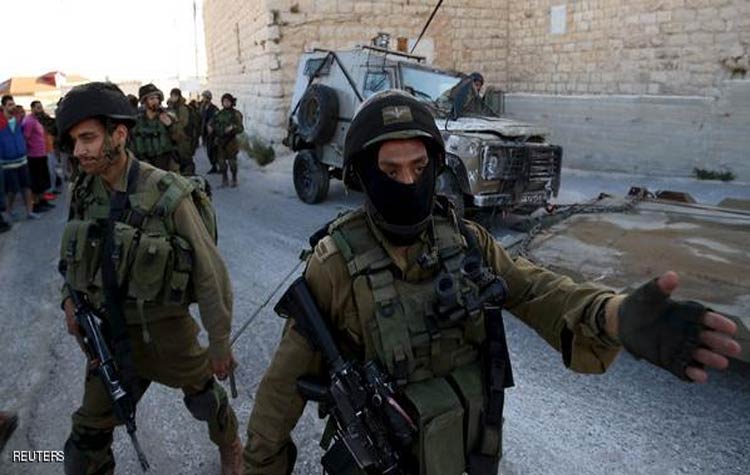 القدس: الاحتلال يسلم إخطارات هدم لـ3 منازل ووقف البناء لآخر في حزما