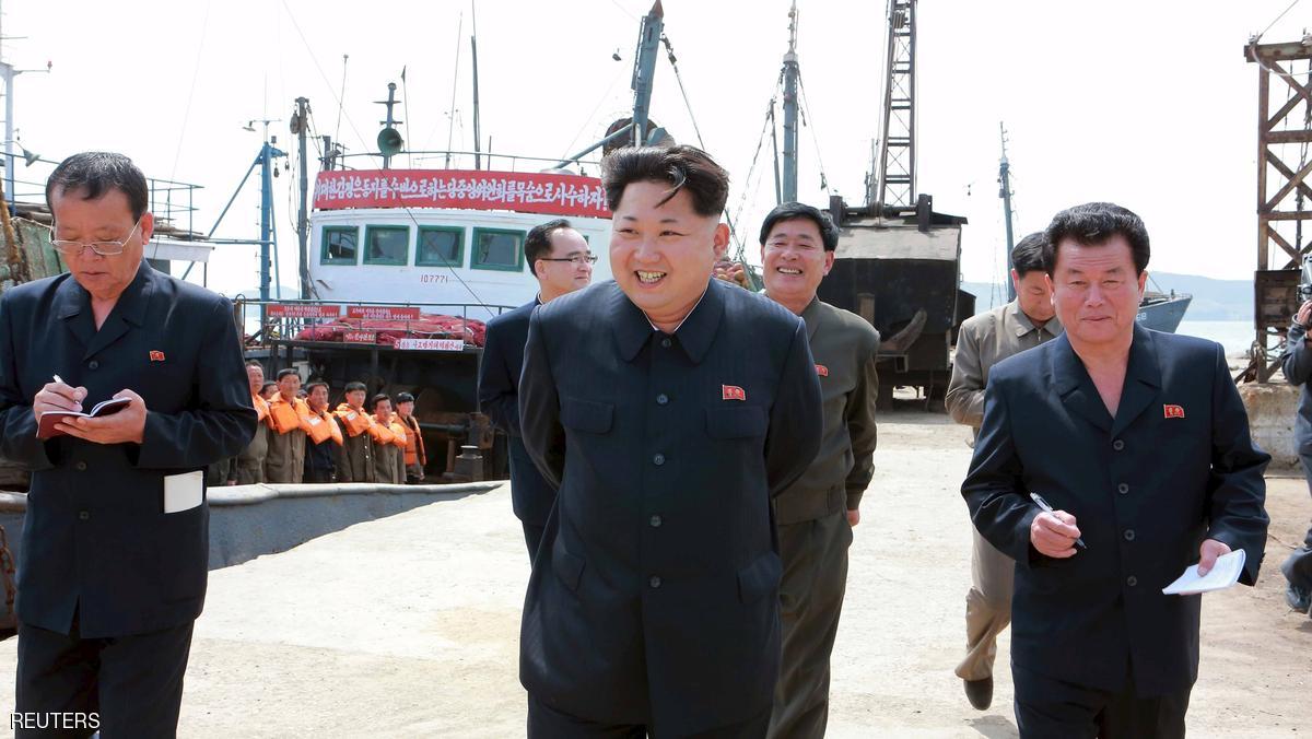 North Korean leader Kim Jong Un provides field guidance at the Sinpho Pelagic Fishery Complex, in this undated photo released by North Korea's Korean Central News Agency (KCNA) in Pyongyang on May 9, 2015. REUTERS/KCNA ATTENTION EDITORS - THIS PICTURE WAS PROVIDED BY A THIRD PARTY. REUTERS IS UNABLE TO INDEPENDENTLY VERIFY THE AUTHENTICITY, CONTENT, LOCATION OR DATE OF THIS IMAGE. FOR EDITORIAL USE ONLY. NOT FOR SALE FOR MARKETING OR ADVERTISING CAMPAIGNS. THIS PICTURE IS DISTRIBUTED EXACTLY AS RECEIVED BY REUTERS, AS A SERVICE TO CLIENTS. NO THIRD PARTY SALES. SOUTH KOREA OUT. NO COMMERCIAL OR EDITORIAL SALES IN SOUTH KOREA