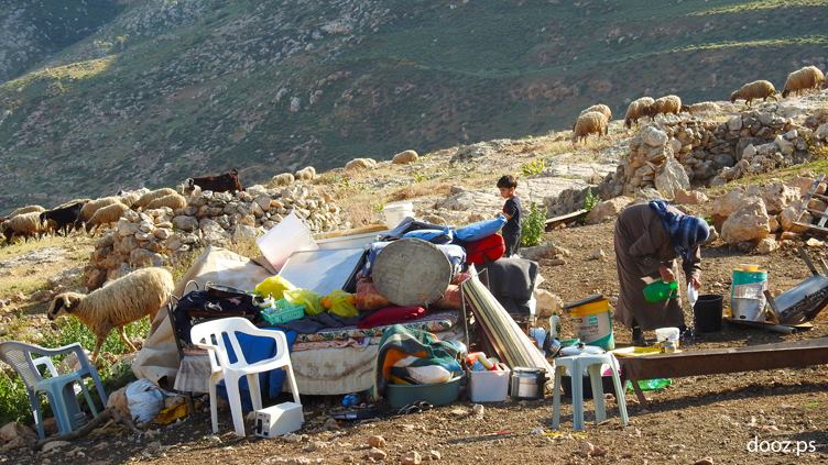 نابلس: الاحتلال يشرع بعمليات هدم لمساكن في خربة طانا