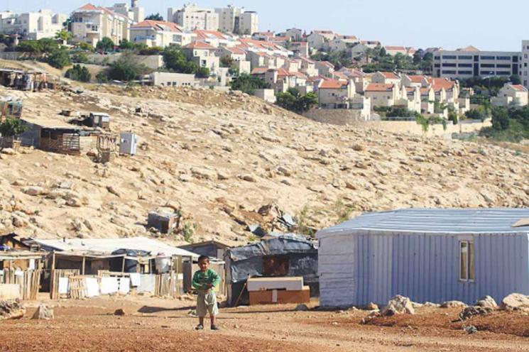 مستوطنون يبنون بؤرة استيطانية جديدة بالأغوار