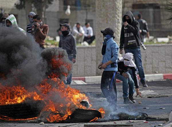 القدس: مواجهات عنيفة مع الاحتلال في الرام وبدّو