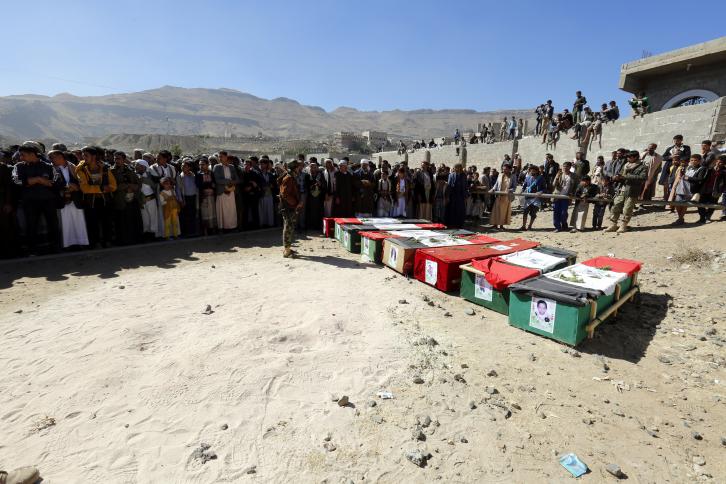 مقتل قيادي بارز بجماعة الحوثي في قصف للتحالف العربي