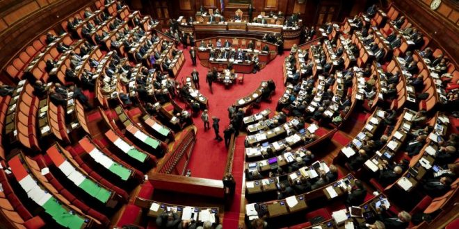 البرلمان الإيطالي يوافق على ميزانية 2018 ويمهد الطريق لانتخابات