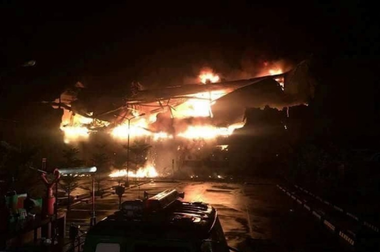 مقتل 37 في حريق في مركز تجاري بالفلبين