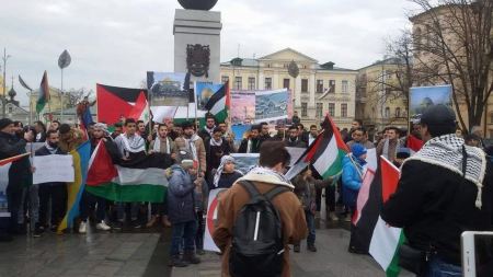 وقفة تضامنية في وارسو تنديدا بإعلان ترمب بشأن القدس