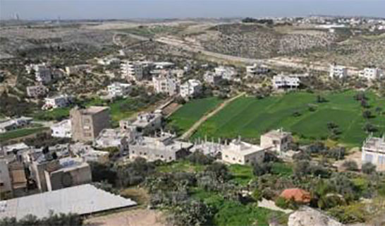الاحتلال يفصل قرى عن رام الله و يلحقها بالقدس