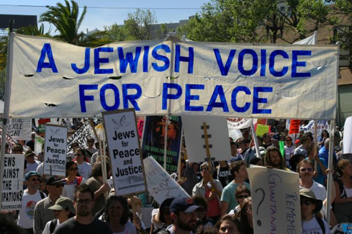 إسرائيل تمنع أعضاء منظمة يهودية أمريكية من دخول أراضيها