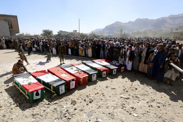 اليمن: 50 قتيل بقصف طائرات التحالف العربي