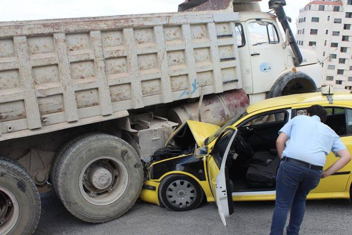 إصابة 3 مواطنين جرّاء حادث سير في نابلس
