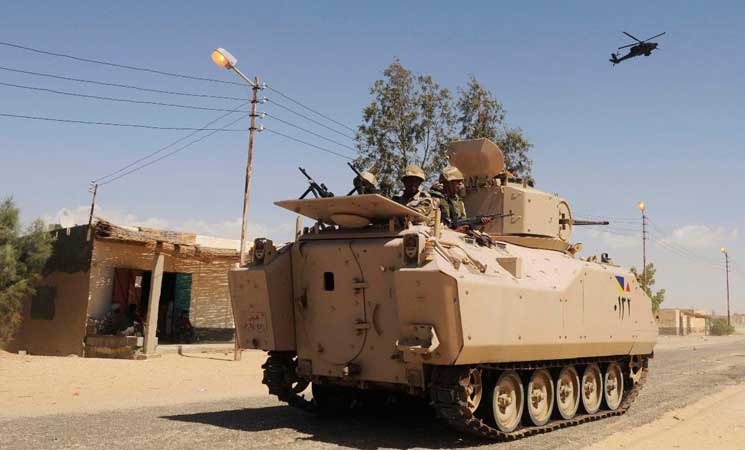 الجيش المصري يعلن مقتل عسكريين اثنين و16 مسلحا