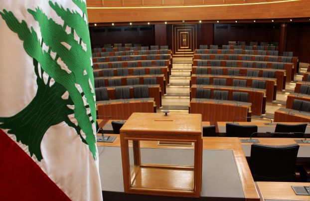مجلس النواب اللبناني يصوت لصالح تأجيل الانتخابات البلدية