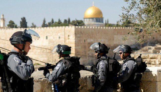 الاحتلال يمنع الوزيرين معايعة وصيدم من دخول القدس
