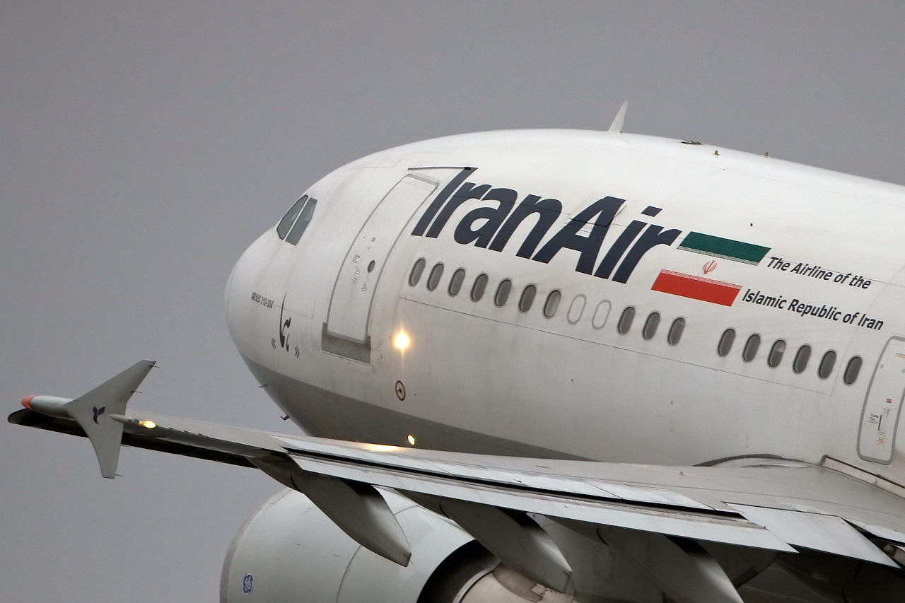 محدث- مقتل 66 شخصا بتحطم طائرة إيرانية