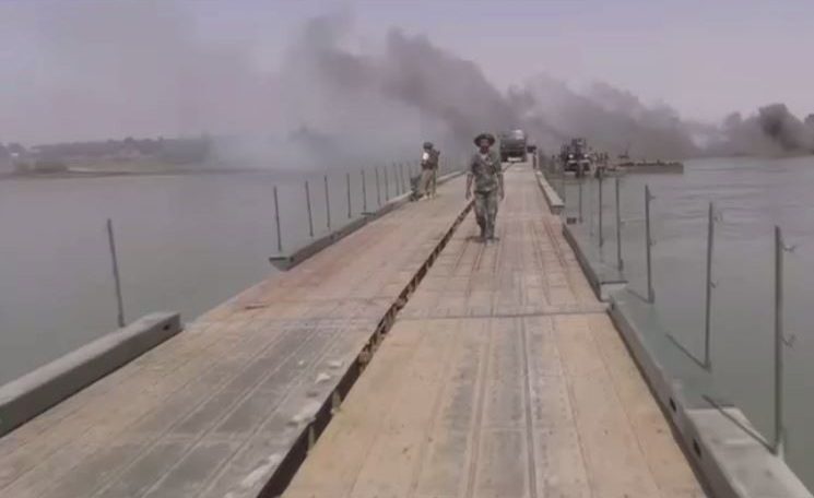 شبهات بتورط الولايات المتحدة في تدمير الجسر الروسي على نهر الفرات بسوريا