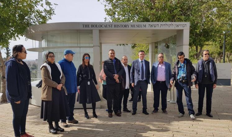 وزارة الإعلام تدعو لمعاقبة صحفيين عرب زاروا إسرائيل